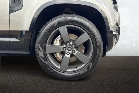 KM74EAK Land Rover Defender 110 2.0 P400e X-Dynamic HSE 5dr Thumbnail #10