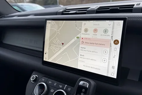 KM74EAK Land Rover Defender 110 2.0 P400e X-Dynamic HSE 5dr Thumbnail #13