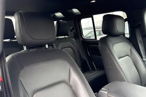 KM74EAK Land Rover Defender 110 2.0 P400e X-Dynamic HSE 5dr Thumbnail #23