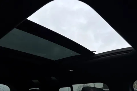 KM74EAK Land Rover Defender 110 2.0 P400e X-Dynamic HSE 5dr Thumbnail #34