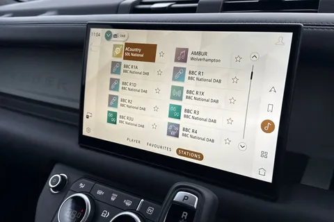 KM74EAK Land Rover Defender 110 2.0 P400e X-Dynamic HSE 5dr Thumbnail #37