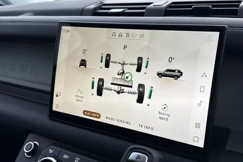 KM74EAK Land Rover Defender 110 2.0 P400e X-Dynamic HSE 5dr Thumbnail #41