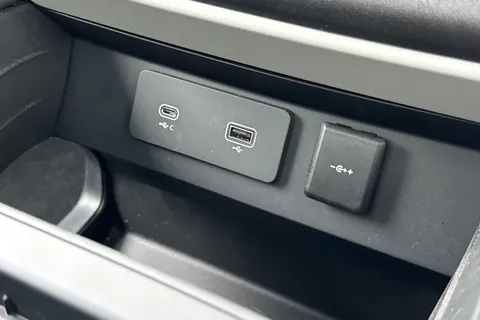 KM74EAK Land Rover Defender 110 2.0 P400e X-Dynamic HSE 5dr Thumbnail #49