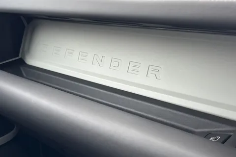 KM74EAK Land Rover Defender 110 2.0 P400e X-Dynamic HSE 5dr Thumbnail #52