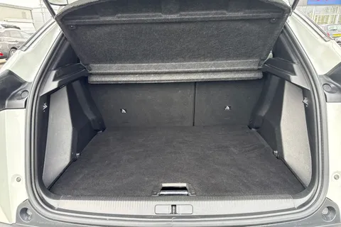 BL70LLK PEUGEOT 2008 1.2 PureTech GT Line EAT Euro 6 (s/s) 5dr Thumbnail #8