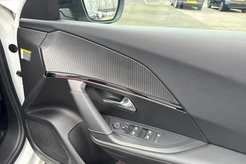 BL70LLK PEUGEOT 2008 1.2 PureTech GT Line EAT Euro 6 (s/s) 5dr Thumbnail #22