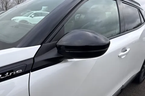 BL70LLK PEUGEOT 2008 1.2 PureTech GT Line EAT Euro 6 (s/s) 5dr Thumbnail #29