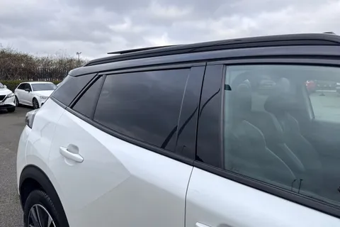 BL70LLK PEUGEOT 2008 1.2 PureTech GT Line EAT Euro 6 (s/s) 5dr Thumbnail #36