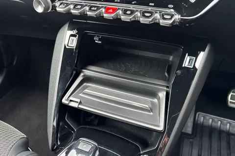 BL70LLK PEUGEOT 2008 1.2 PureTech GT Line EAT Euro 6 (s/s) 5dr Thumbnail #61