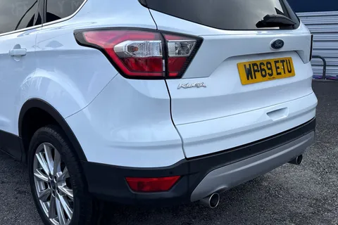 WP69ETU Ford Kuga 2.0 TDCi EcoBlue Titanium Edition Euro 6 (s/s) 5dr Thumbnail #9