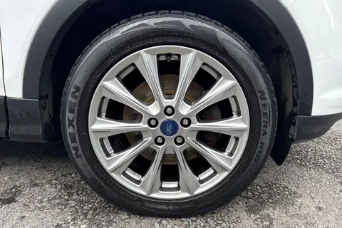 WP69ETU Ford Kuga 2.0 TDCi EcoBlue Titanium Edition Euro 6 (s/s) 5dr Thumbnail #14