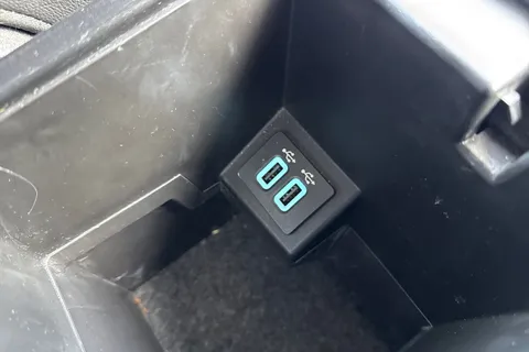 WP69ETU Ford Kuga 2.0 TDCi EcoBlue Titanium Edition Euro 6 (s/s) 5dr Thumbnail #50