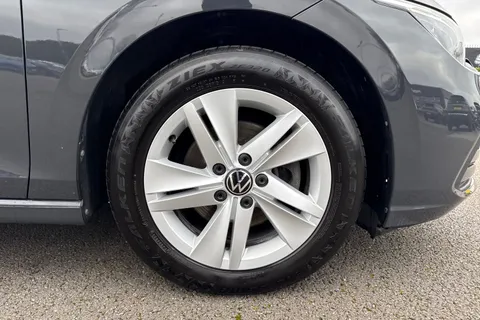 WP71RHX Volkswagen Golf 2.0 TDI Life Euro 6 (s/s) 5dr Thumbnail #8