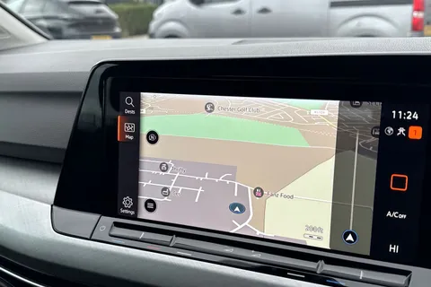 WP71RHX Volkswagen Golf 2.0 TDI Life Euro 6 (s/s) 5dr Thumbnail #13