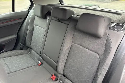 WP71RHX Volkswagen Golf 2.0 TDI Life Euro 6 (s/s) 5dr Thumbnail #15