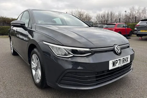 WP71RHX Volkswagen Golf 2.0 TDI Life Euro 6 (s/s) 5dr Thumbnail #18