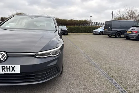 WP71RHX Volkswagen Golf 2.0 TDI Life Euro 6 (s/s) 5dr Thumbnail #27