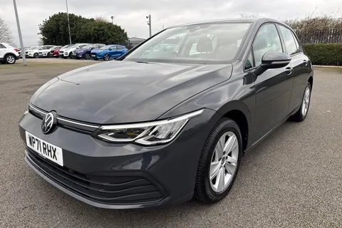 WP71RHX Volkswagen Golf 2.0 TDI Life Euro 6 (s/s) 5dr Thumbnail #28