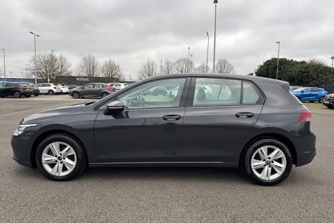 WP71RHX Volkswagen Golf 2.0 TDI Life Euro 6 (s/s) 5dr Thumbnail #31