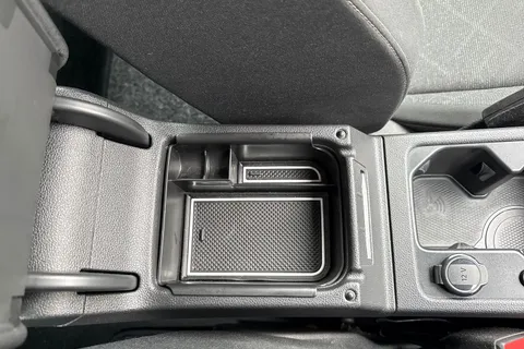 WP71RHX Volkswagen Golf 2.0 TDI Life Euro 6 (s/s) 5dr Thumbnail #56