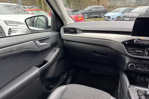 MM70SKK Ford Kuga 1.5T EcoBoost Titanium First Edition Euro 6 (s/s) 5dr Thumbnail #16