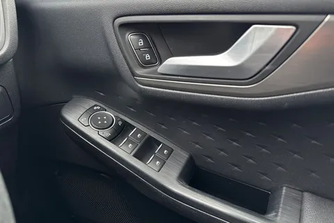 MM70SKK Ford Kuga 1.5T EcoBoost Titanium First Edition Euro 6 (s/s) 5dr Thumbnail #19