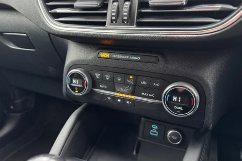 MM70SKK Ford Kuga 1.5T EcoBoost Titanium First Edition Euro 6 (s/s) 5dr Thumbnail #20