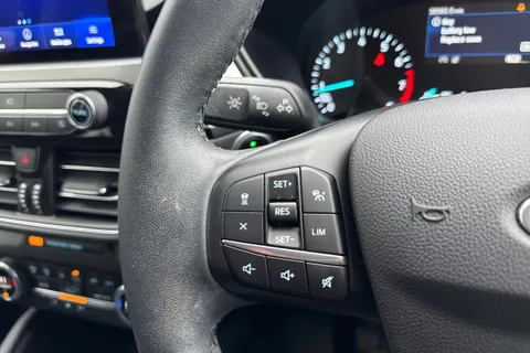 MM70SKK Ford Kuga 1.5T EcoBoost Titanium First Edition Euro 6 (s/s) 5dr Thumbnail #35