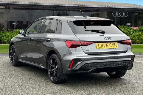 LR75CYH Audi A3 Black Edition 40 TFSI e  204 PS S tronic Thumbnail #3