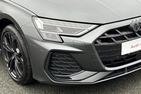 LR75CYH Audi A3 Black Edition 40 TFSI e  204 PS S tronic Thumbnail #9