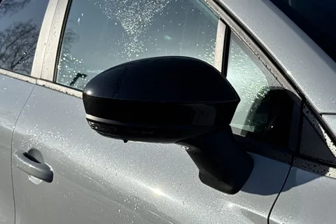 BD75XPW Renault Captur 1.8 E-Tech Full Hybrid 160 Evolution 5dr Auto Thumbnail #12