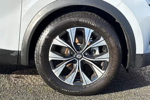 BD75XPW Renault Captur 1.8 E-Tech Full Hybrid 160 Evolution 5dr Auto Thumbnail #13