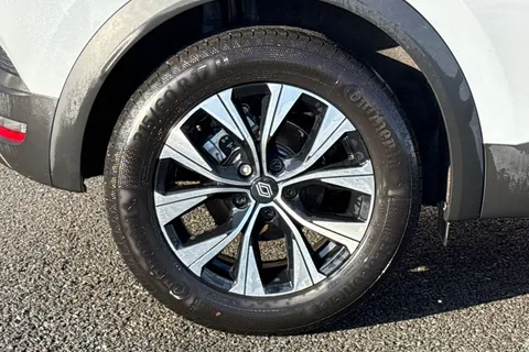 BD75XPW Renault Captur 1.8 E-Tech Full Hybrid 160 Evolution 5dr Auto Thumbnail #14