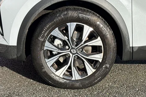 BD75XPW Renault Captur 1.8 E-Tech Full Hybrid 160 Evolution 5dr Auto Thumbnail #16