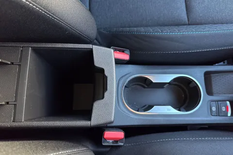 BD75XPW Renault Captur 1.8 E-Tech Full Hybrid 160 Evolution 5dr Auto Thumbnail #44