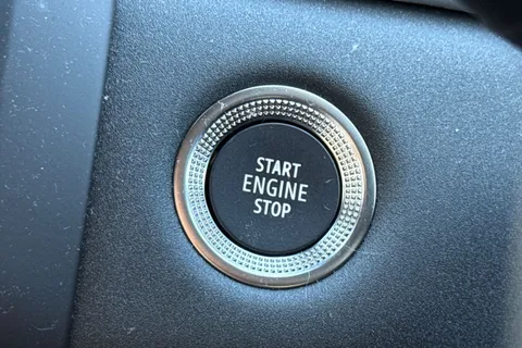 BD75XPW Renault Captur 1.8 E-Tech Full Hybrid 160 Evolution 5dr Auto Thumbnail #45