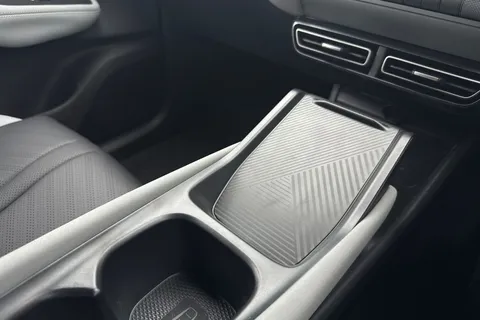 DL75ZFY BYD Dolphin Surf 65kW Active 30kWh 5dr Auto Thumbnail #19