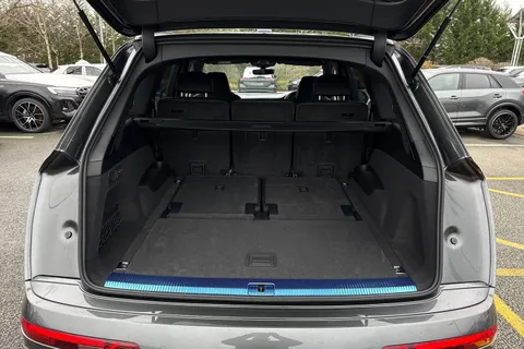  Audi SQ7 4.0 TFSI V8 Black Edition Tiptronic quattro Euro 6 (s/s) 5dr Thumbnail #7