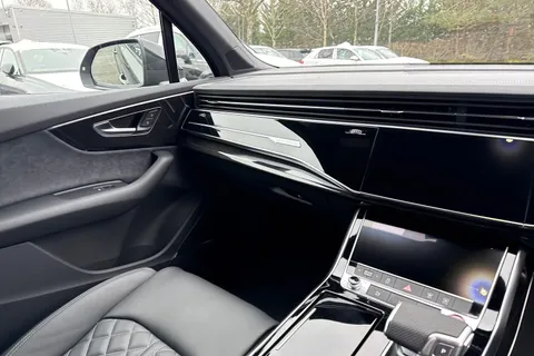  Audi SQ7 4.0 TFSI V8 Black Edition Tiptronic quattro Euro 6 (s/s) 5dr Thumbnail #20