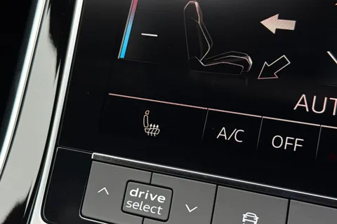  Audi SQ7 4.0 TFSI V8 Black Edition Tiptronic quattro Euro 6 (s/s) 5dr Thumbnail #41