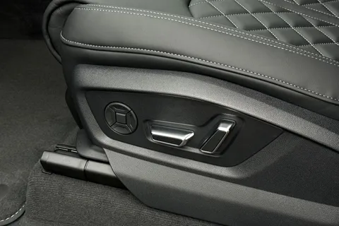  Audi SQ7 4.0 TFSI V8 Black Edition Tiptronic quattro Euro 6 (s/s) 5dr Thumbnail #44