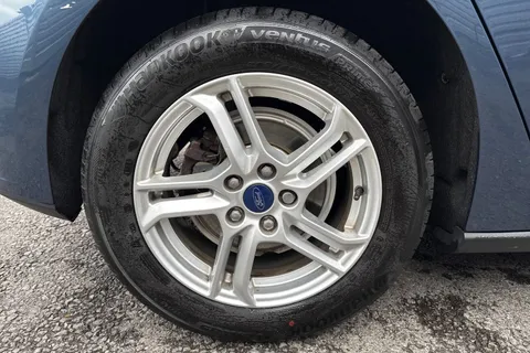 WG71SUY Ford Focus 1.0T EcoBoost Zetec Auto Euro 6 (s/s) 5dr Thumbnail #11