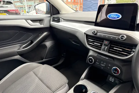 WG71SUY Ford Focus 1.0T EcoBoost Zetec Auto Euro 6 (s/s) 5dr Thumbnail #21