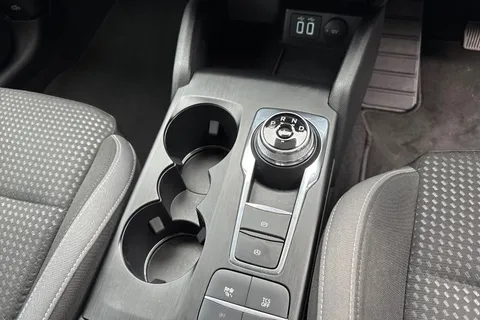 WG71SUY Ford Focus 1.0T EcoBoost Zetec Auto Euro 6 (s/s) 5dr Thumbnail #24