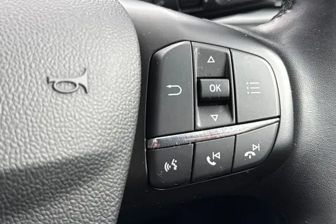 WG71SUY Ford Focus 1.0T EcoBoost Zetec Auto Euro 6 (s/s) 5dr Thumbnail #34