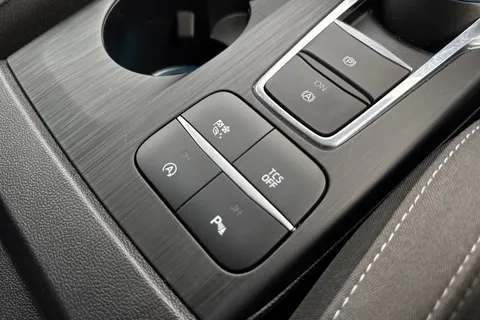 WG71SUY Ford Focus 1.0T EcoBoost Zetec Auto Euro 6 (s/s) 5dr Thumbnail #44