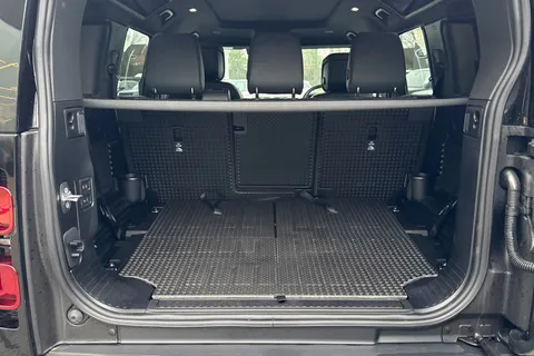 KW25YXJ Land Rover Defender 110 3.0 D350 X-Dynamic HSE 5dr Thumbnail #11