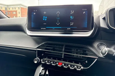 WU20ZTJ PEUGEOT 2008 1.2 PureTech GT EAT Euro 6 (s/s) 5dr Thumbnail #23