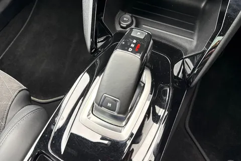 WU20ZTJ PEUGEOT 2008 1.2 PureTech GT EAT Euro 6 (s/s) 5dr Thumbnail #24