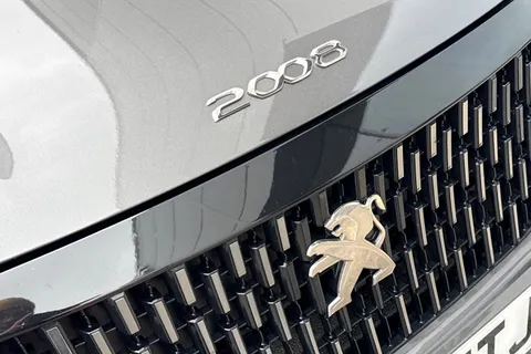 WU20ZTJ PEUGEOT 2008 1.2 PureTech GT EAT Euro 6 (s/s) 5dr Thumbnail #29